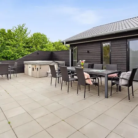 Nyaraló Danika - 650m From The Sea By Interhome *