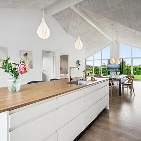 Danika - 650m From The Sea By Interhome Nyaraló