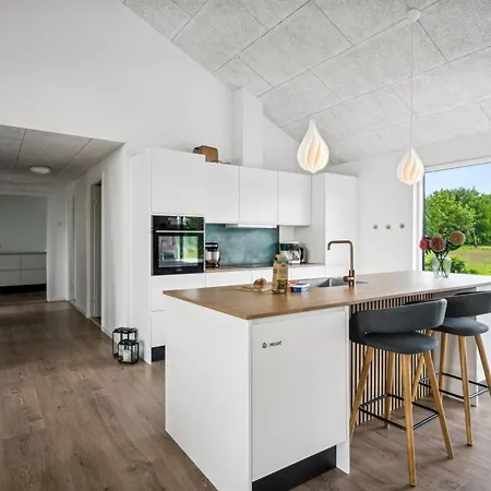 Дом отдыха Danika - 650m From The Sea By Interhome
